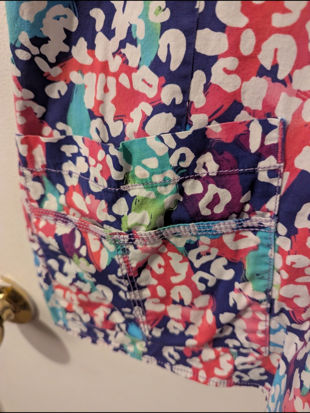 Colorful Leopard Scrub Top - Picture 5 of 7